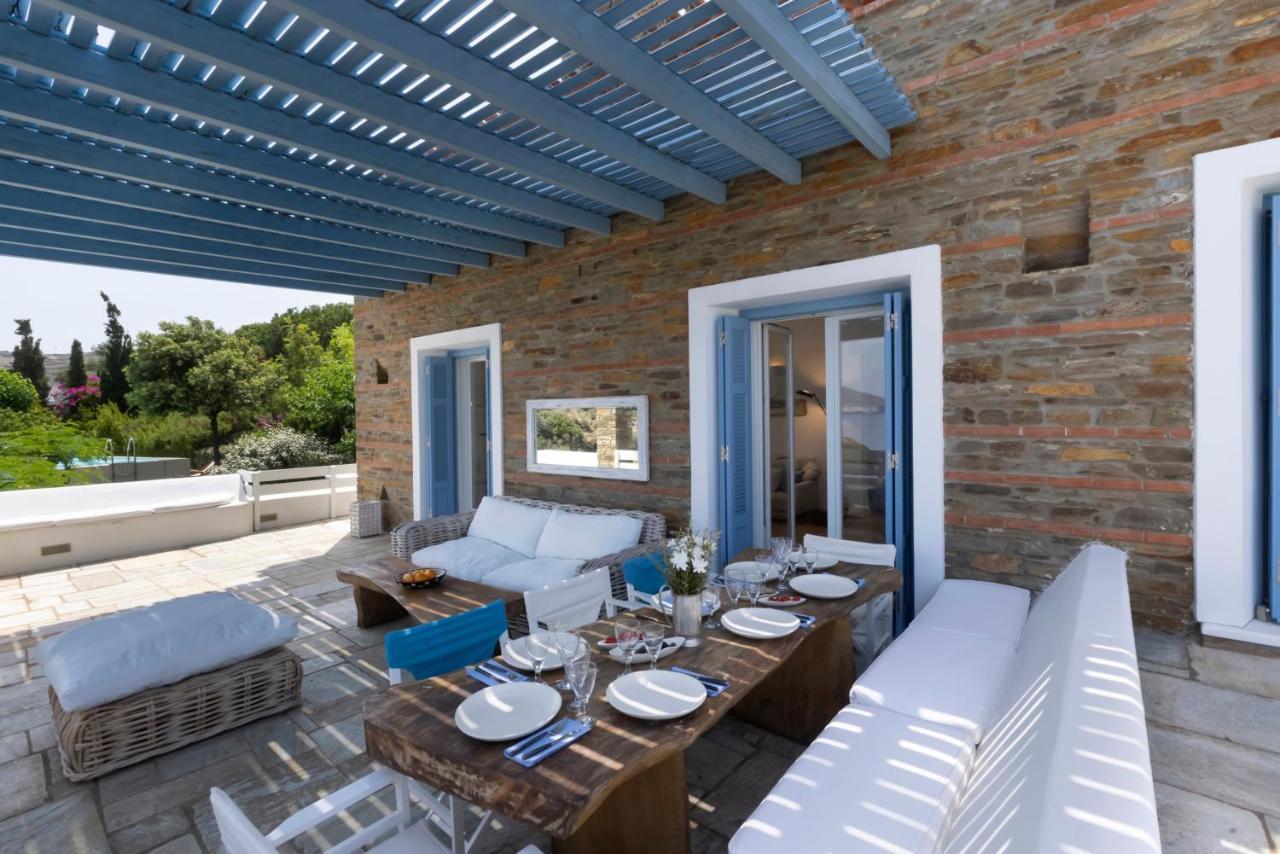 Luxury Villa By The Beach Stenies Exterior photo