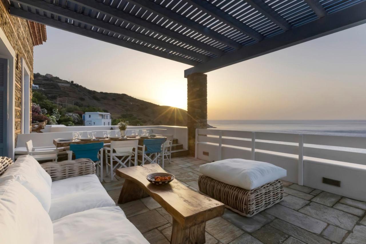 Luxury Villa By The Beach Stenies Exterior photo